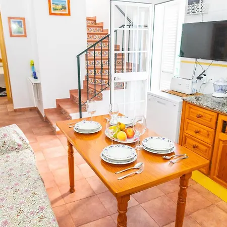 Casa Marinero | +patio Andaluz * ברבטה